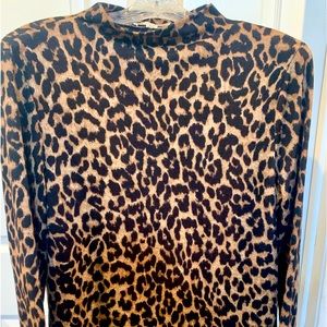 Woman’s lite weight cheetah sweater